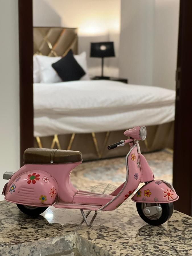 Lux Stays One Constitution Ave Islamabad Buitenkant foto